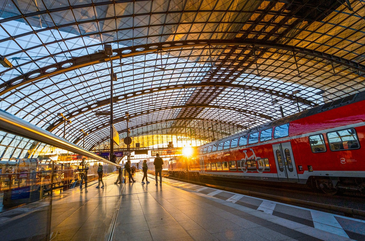 Newslines October 27–31